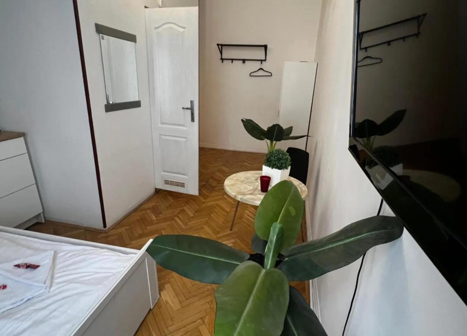 Spring Roses Downtown Boutique Hotel 2 On The Famous Vaci Fashion Street Free Coffee, Tee Budapest Habitación en casa particular